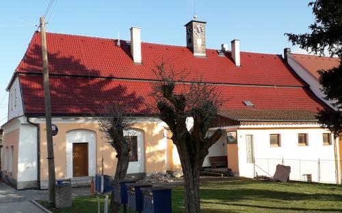 kladrubsky_zamecek.jpg
