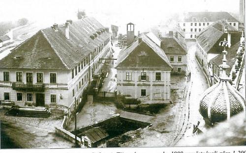 textilni_tovarna_steinu_na_dubovci_ve_strakonicich_roku_1900.jpg